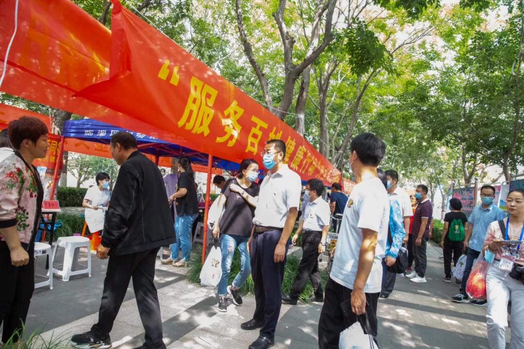 齊都醫(yī)院參加“服務百姓健康行動”大型義診
