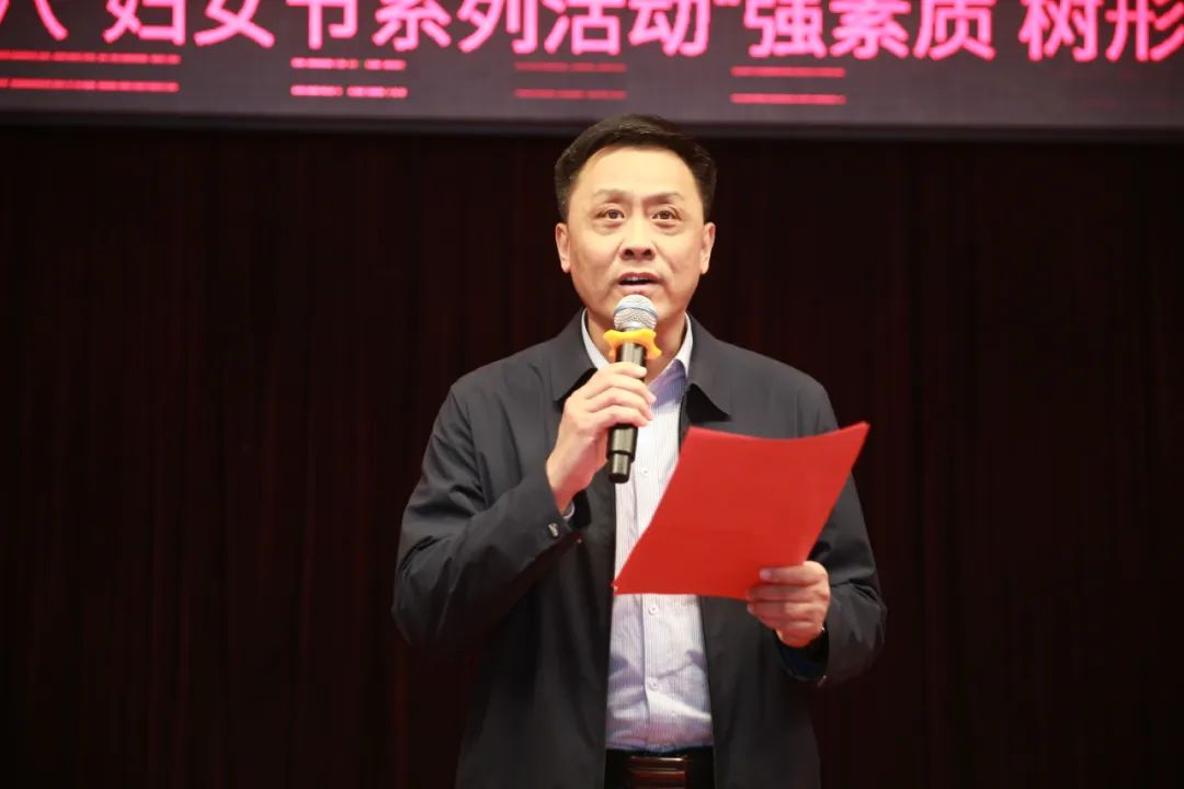齊都醫(yī)院組織女職工職業(yè)形體禮儀培訓